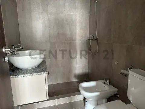 Tronador 1700, Piso 0