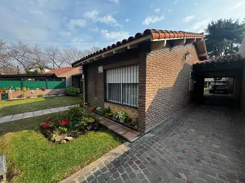 Casa 3 ambientes con 2 baños