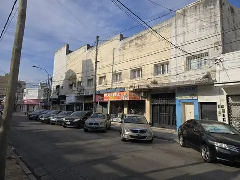 Juan Farrell 700
