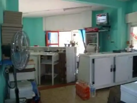 Local en Venta Via Púb.