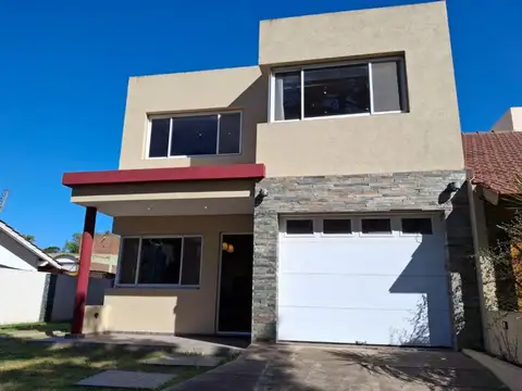 Casa en Venta con 1 cochera