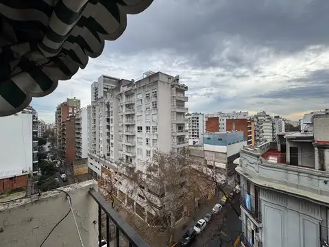 Humahuaca 3700, Departamento 3 Ambientes con Balcón a la Calle, Piso Alto Luminoso en Almagro