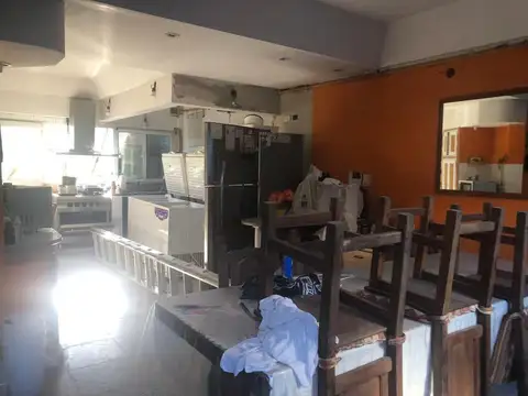 Local en Venta en Los Hornos, USD 170.000