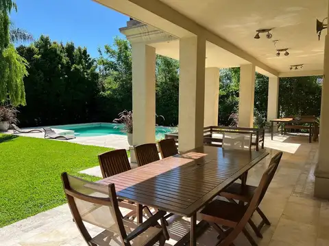 Casa en Venta en La Legua, USD 550.000
