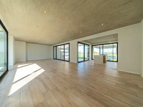 Casa 5 ambientes con 3 baños