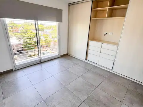 Departamento en Alquiler con 1 cocheras