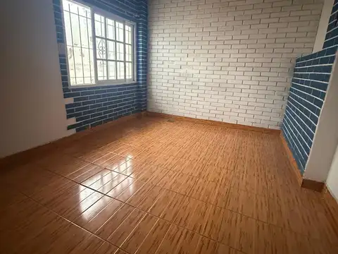 Depto Tipo Casa en Venta 50 años