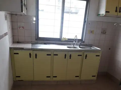 ESCOBAR CENTRO" SARMIENTO 861"