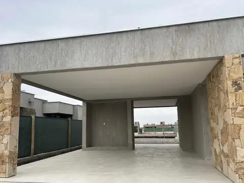 Casa en Venta en Luján de Cuyo, USD 300.000