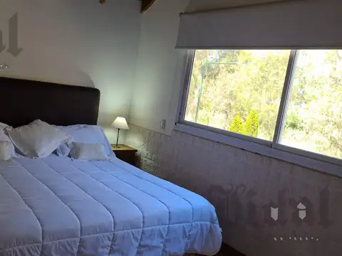 Casa en Alquiler Temporal con 3 cocheras