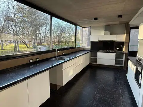 Casa 4 Ambientes en Alquiler en Fincas de Hudson