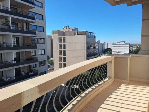 Venta depto. 2 dorm. con cochera Av. Roca y Mitre