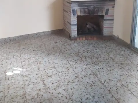 Depto Tipo Casa en Alquiler en Munro, $ 690.000