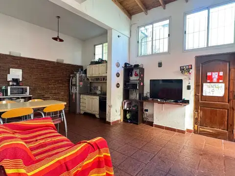 Depto Tipo Casa en Venta 60 años