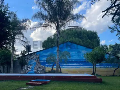 Casa en Venta con 4 cocheras