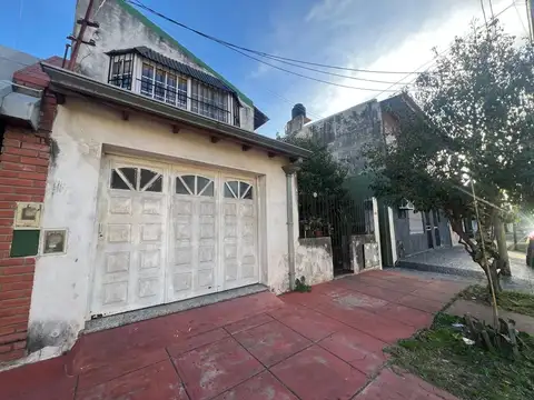 PH EN VENTA 4 AMBIENTES EN GERLI APTO CREDITO