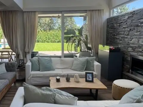 Casa de 5 amb a la Venta en Estancias del Pilar Barrio El Recuerdo