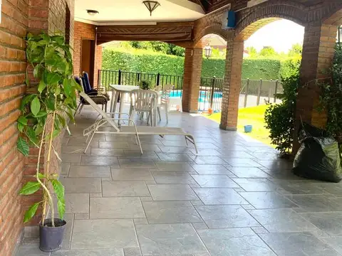 Casa 5 ambientes con 3 baños