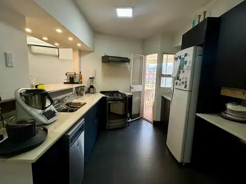 Departamento 4 ambientes con 2 baños