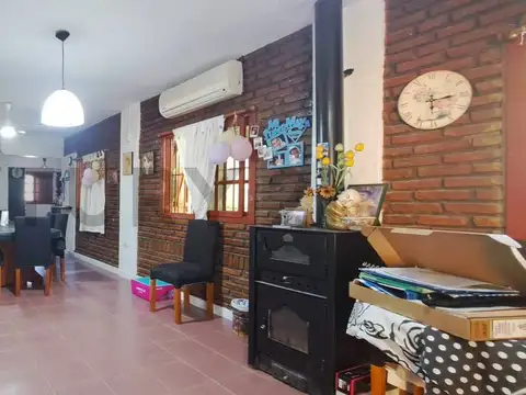 Casa en Venta con 5 cocheras