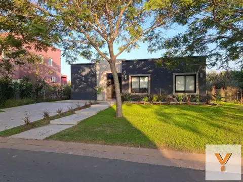Casa en Alquiler de 3 dormitorios