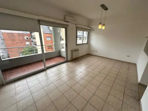 Pasaje Hunter 1034 , Piso 4