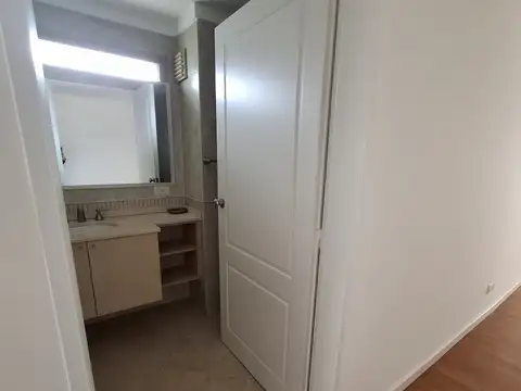 Alquiler de departamento 3 ambientes con cochera y baulera en Caballito