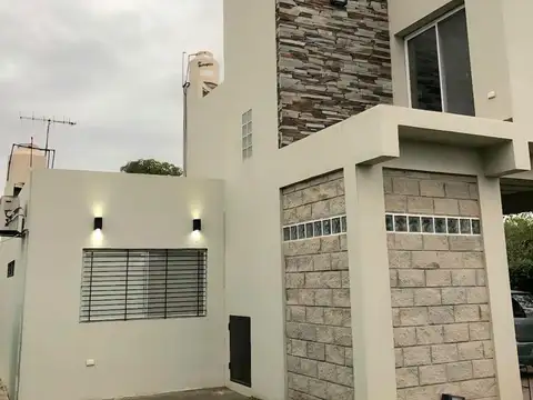 Casa en Alquiler en La Plata, $ 790.000