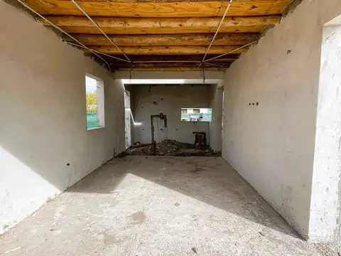 Casa 3 ambientes con 1 baño