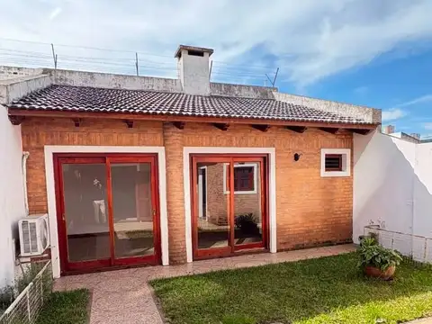 Casa 4 ambientes con 3 baños