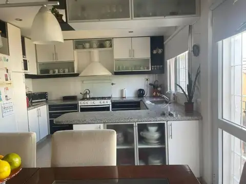 Depto Tipo Casa en Venta de 6 ambientes