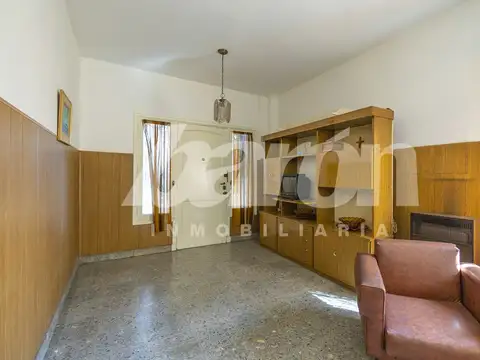 Casa 6 ambientes con 1 baño