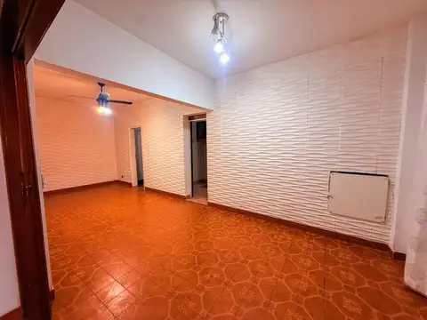 Casa en Alquiler con 2 cocheras
