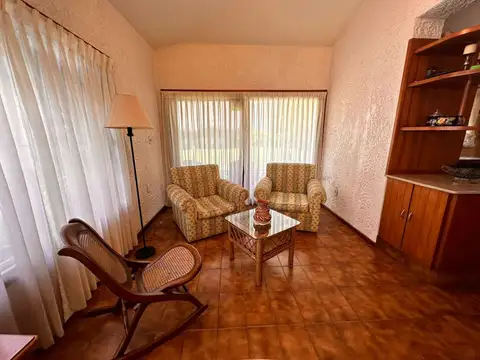 Casa 4 ambientes con 4 baños