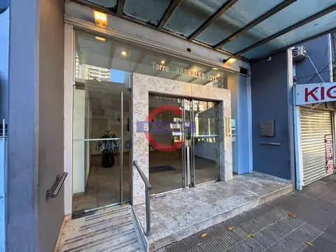 Oficina en Venta con 1 cochera