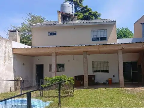 Casa 5 ambientes con 1 baño