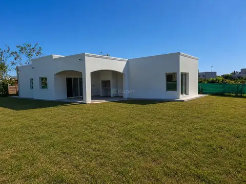 Casa  en Venta en San Ramón, Pilar del Este, Pilar