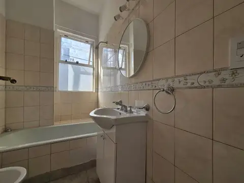 Depto Tipo Casa en Venta en Colegiales, USD 149.000