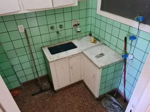 Oficina 3 ambientes con 1 baño