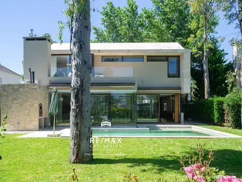 CASA EN VENTA EN SAIN THOMAS ESTE OESTE