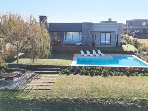 Casa en Venta en El Naudir, USD 380.000