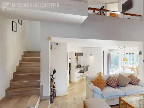 Depto Tipo Casa en Venta de 5 ambientes