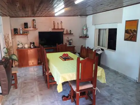 Casa de 2 dormitorios c/ cochera en Belén de Escobar
