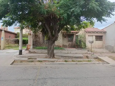 VENTA PROPIEDAD UNICA CON 2 CASAS EN DORREGO