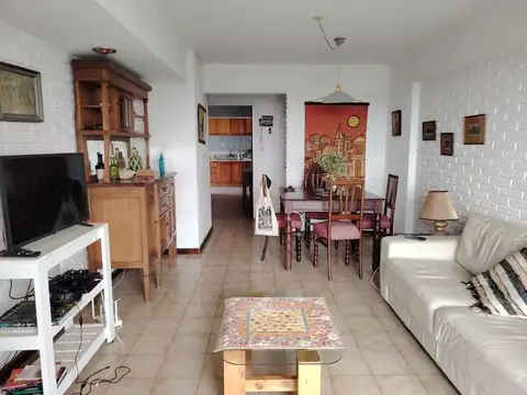 avenida Roosevelt y parada 14 100