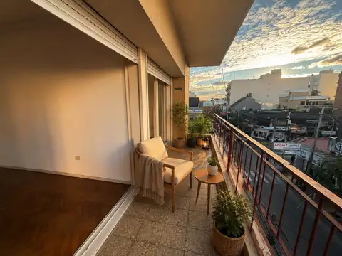 VENTA 3 DEPARTAMENTOS TERRAZA PRIVADA CASTELAR