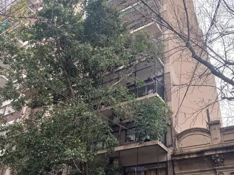 Solis 400, Piso 8º