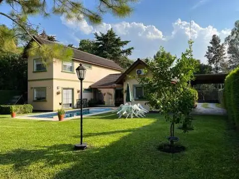 Casa en Venta en Acacias Blancas, USD 265.000