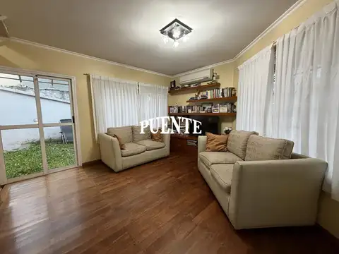 Casa en venta en Alvear al 1500