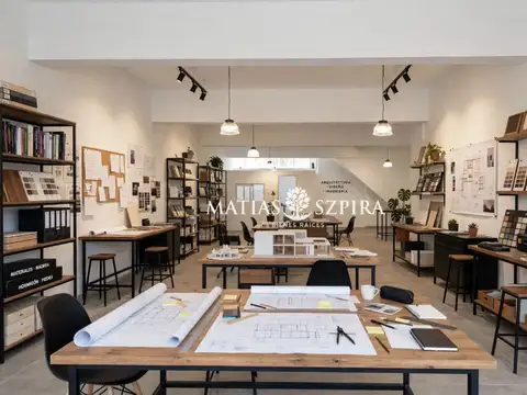 Inmueble comercial / oficinas de 345 m² con montacargas en Pompeya – Límite Distrito Tecnológico